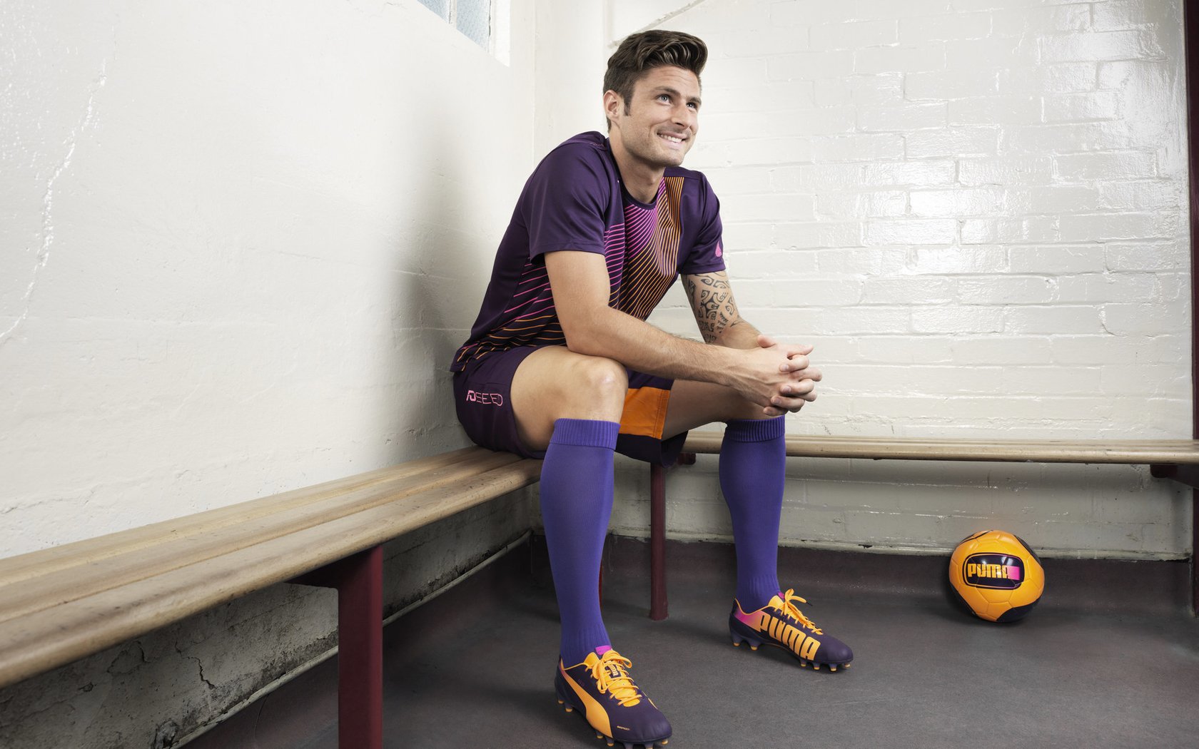 英超球队基于运动表现数据调整赛中体能分配策略,英超球队规则