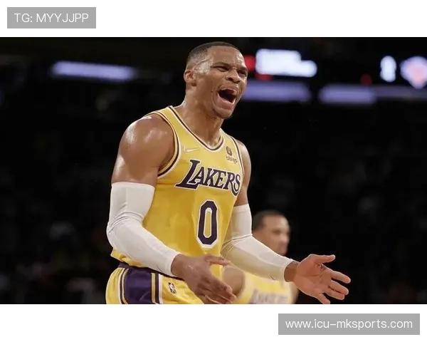 拳击场边教练咆哮战术引争议：幕后真相与未来走向